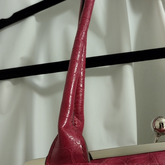 Bueno Red Crocodile-Embossed Shoulder Bag - Picture 14 of 15